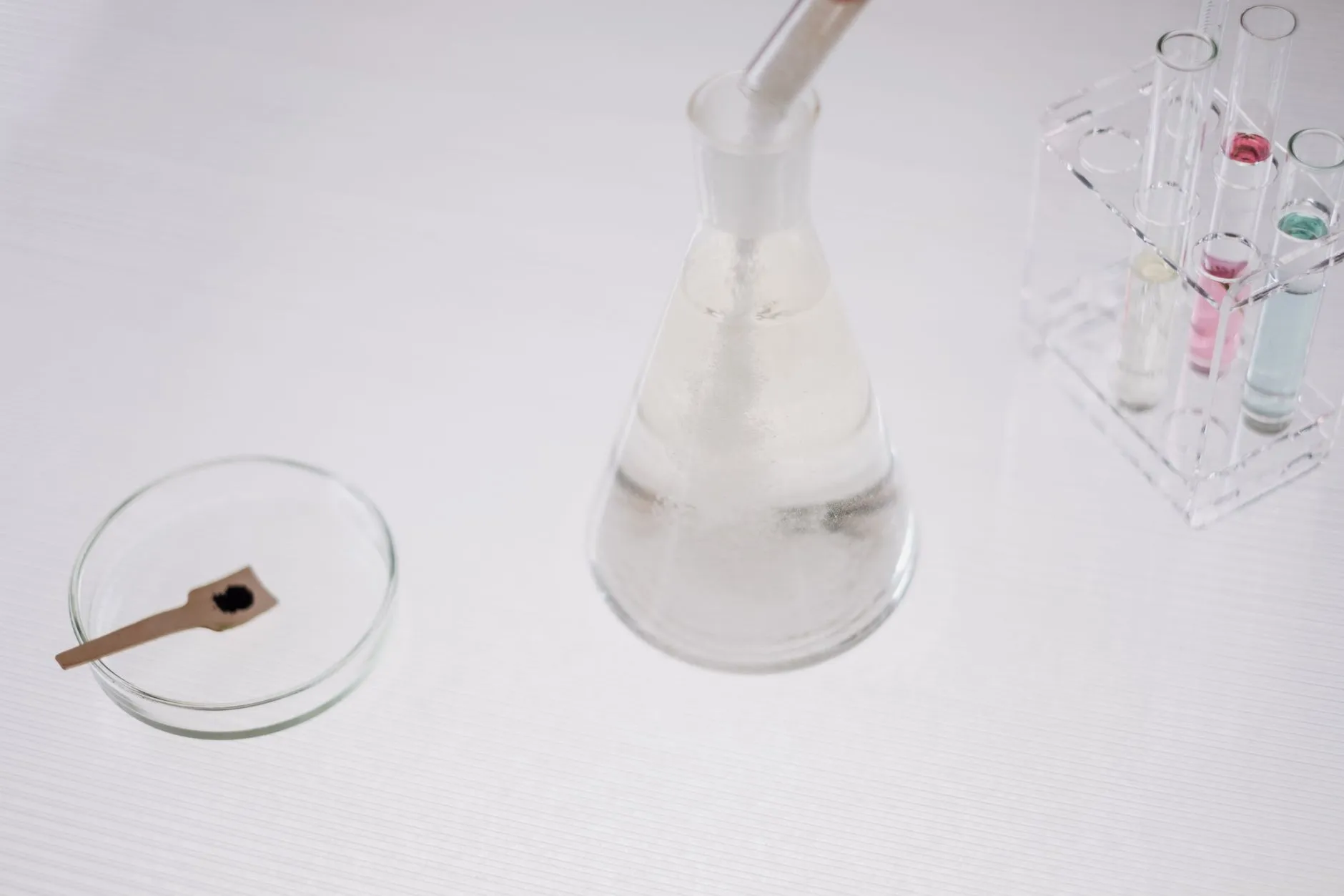 皮革冲孔机多少钱一台